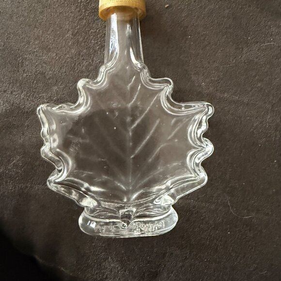 Maple Leaf-Shaped Clear Glass Bottle - Picture 2 of 3